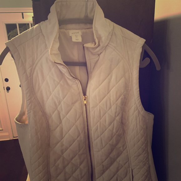 Aspen Rise Other - White vest great for layers